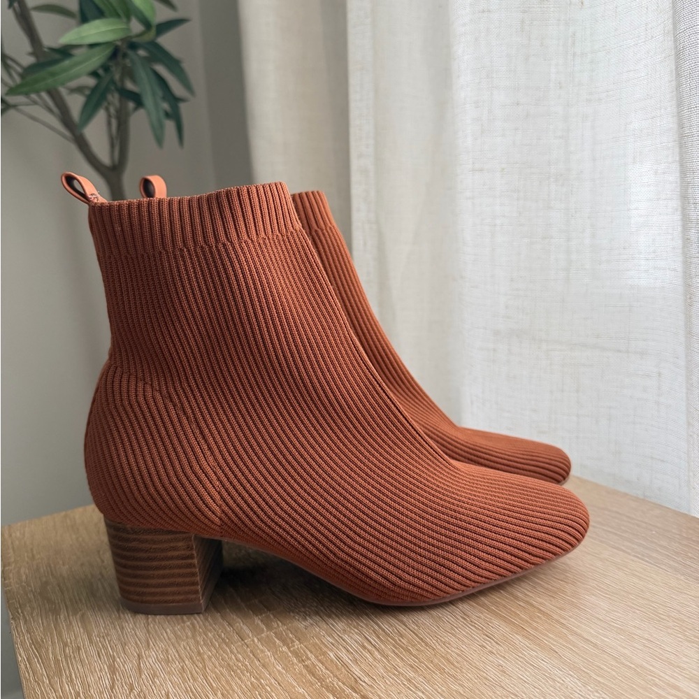 Joie Ribbed Knit Sock Booties Ankle Block Heel Rust Brown Women’s 7.5